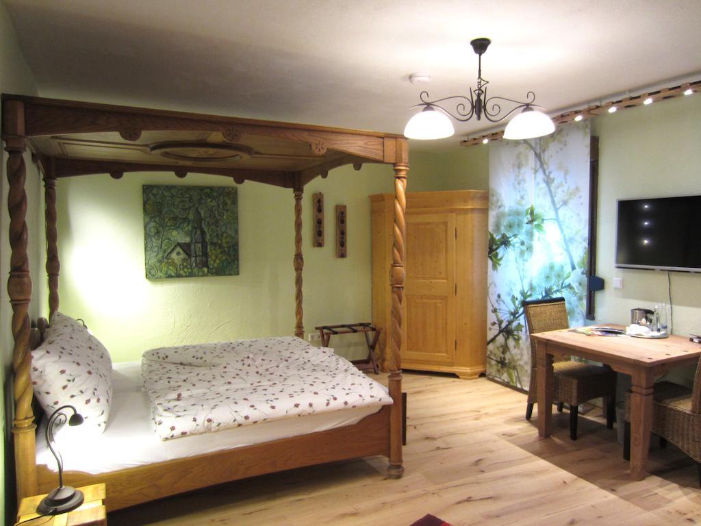 Cleo'S Hotel Kallstadt Ruang foto