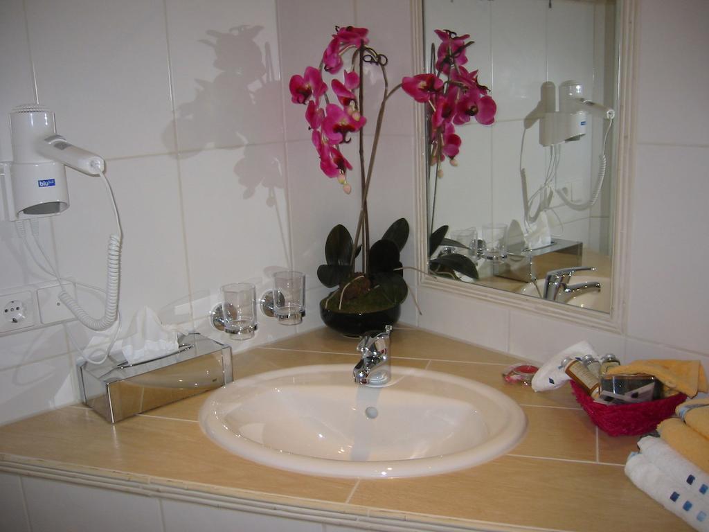 Cleo'S Hotel Kallstadt Ruang foto