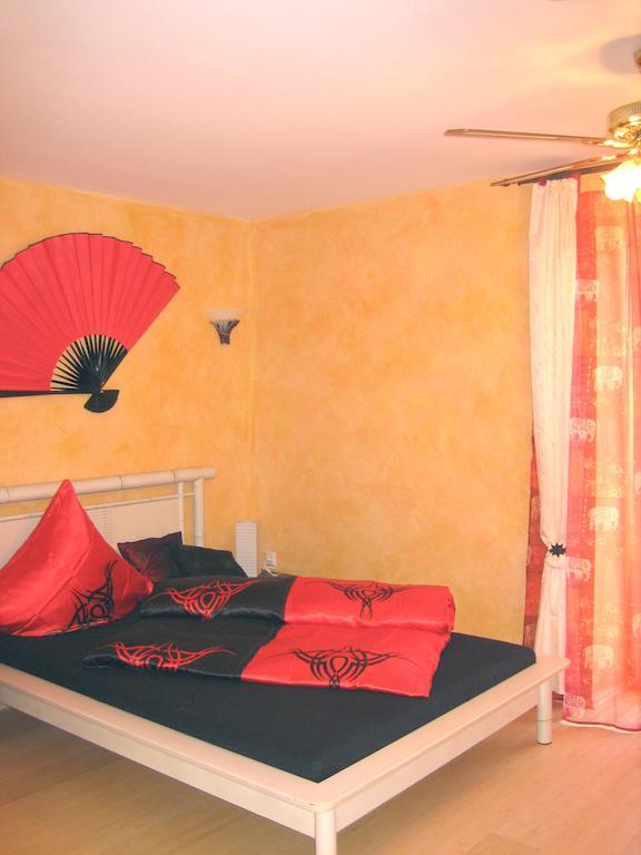 Cleo'S Hotel Kallstadt Ruang foto
