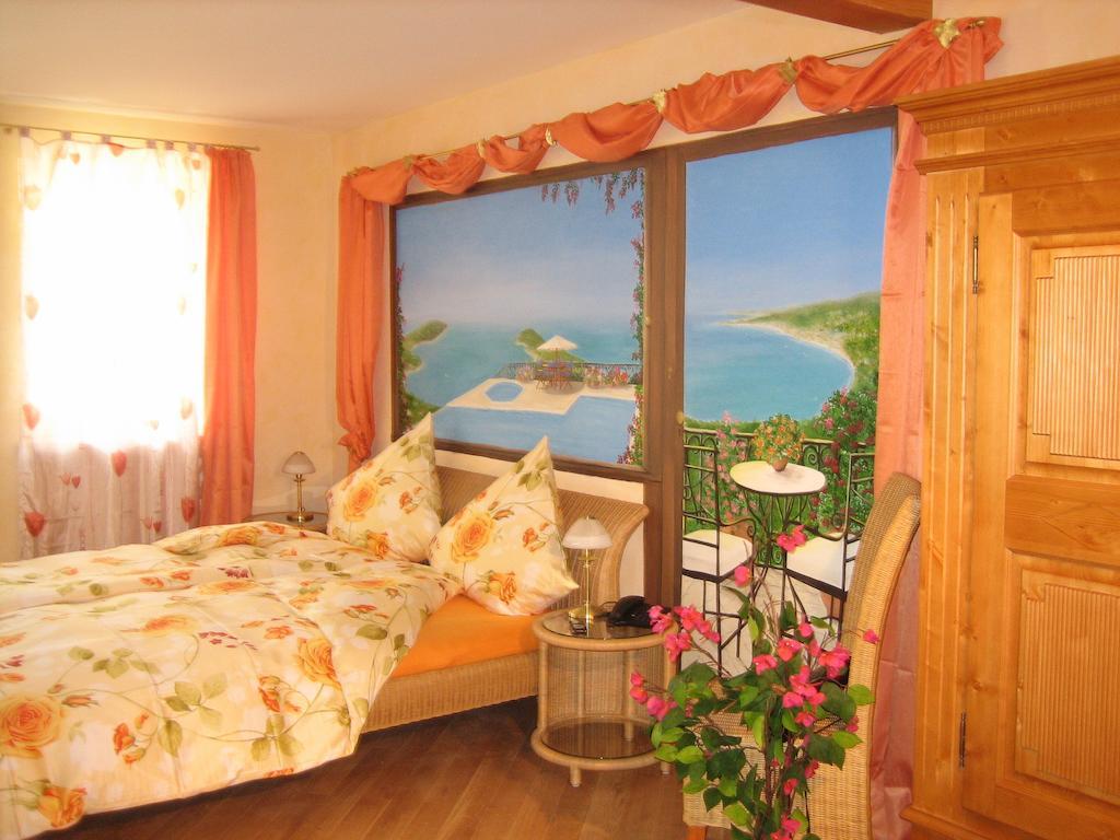 Cleo'S Hotel Kallstadt Ruang foto
