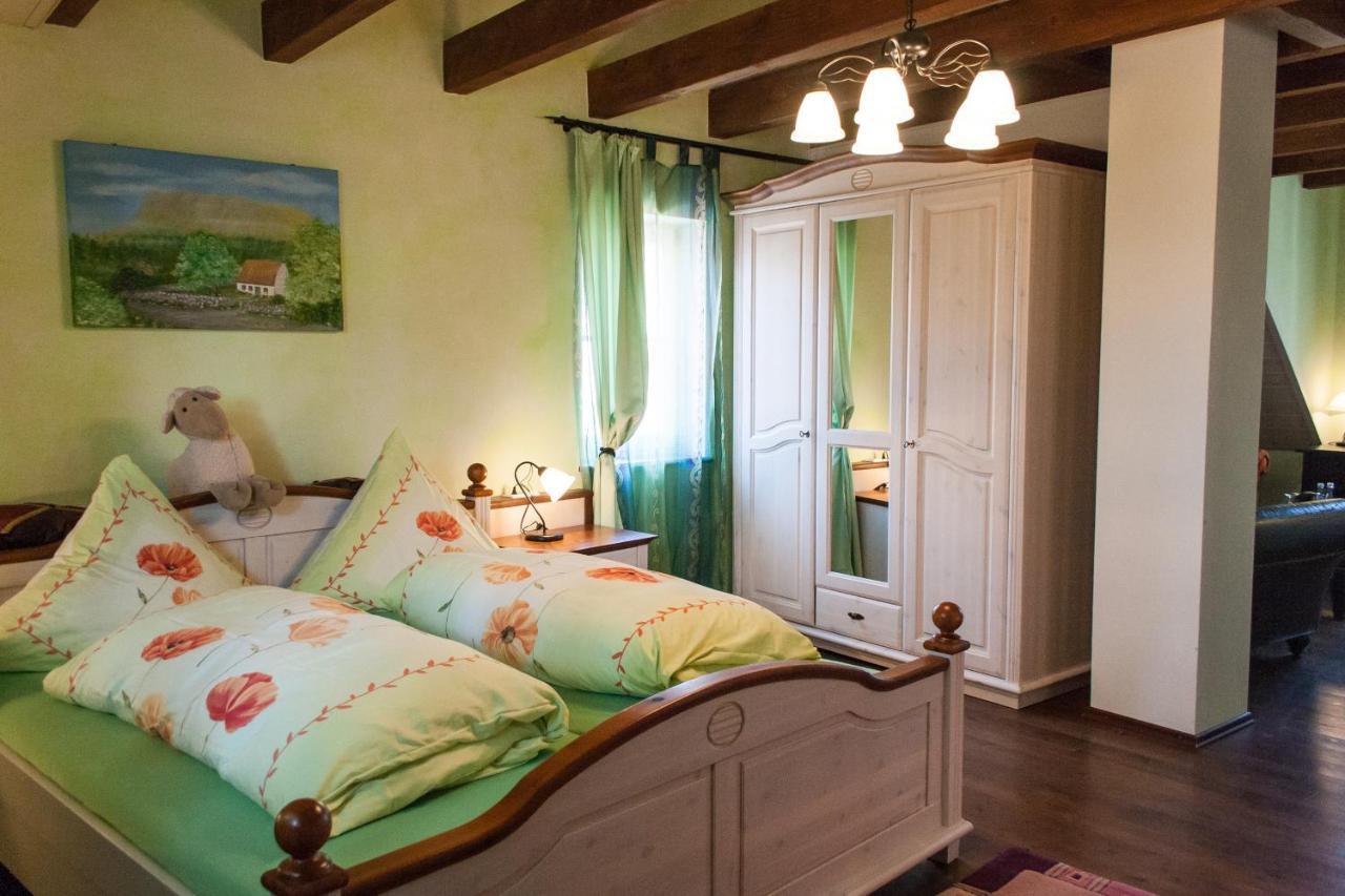Cleo'S Hotel Kallstadt Bagian luar foto